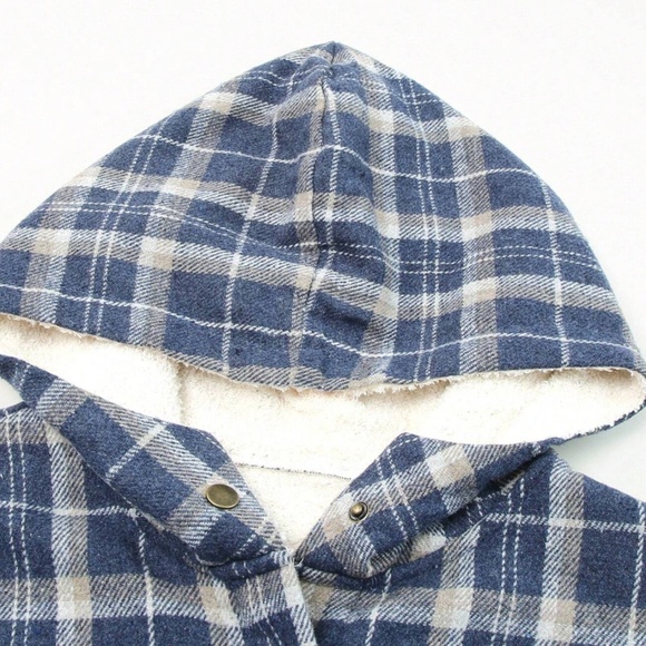 Cozy Plaid Print Teddy Lined Button Jacket Shacket - Picture 4 of 4